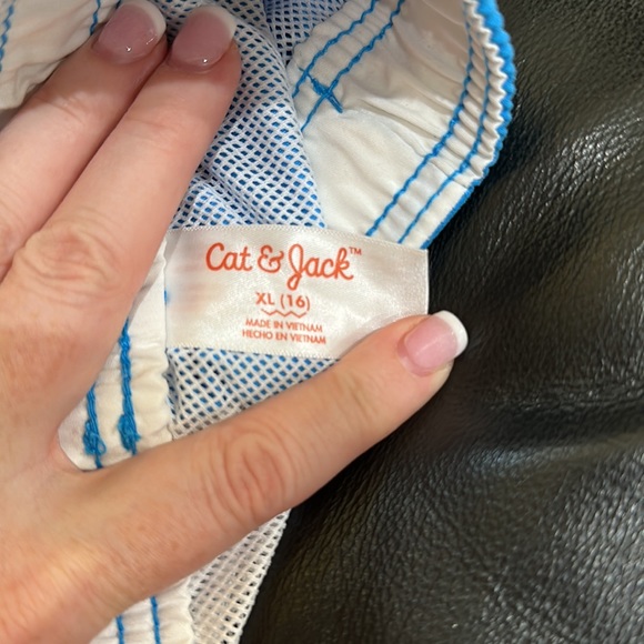 Swim trunks - Picture 2 of 2